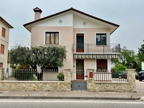 Laura's House in Mussolente