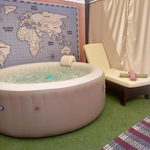 Hot tub, Coin du Ciel- Jacuzzi et Culture in El Khyam 2
