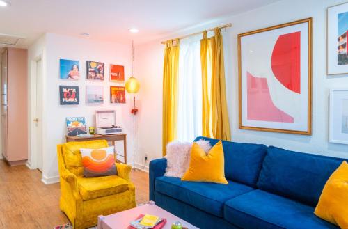 Stylish, Artsy Bungalow Central Eastside in Austin, USA