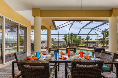 Ocean Drive SW Cape - waterfront private home locally owned & managed, fair & honest pricing thumb 2
