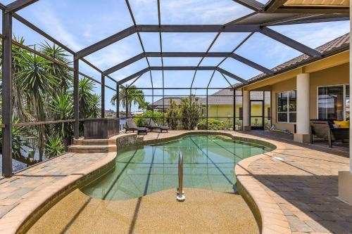 Ocean Drive SW Cape - waterfront private home locally owned & managed, fair & honest pricing thumb 4