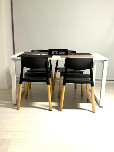 One-Bedroom Apartment image 10