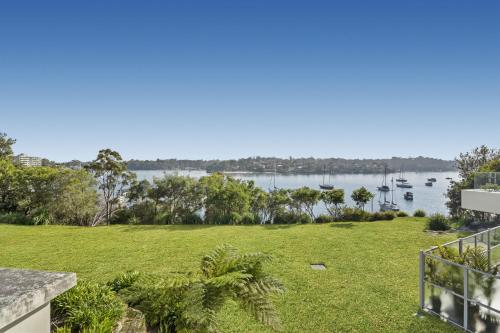 Gorgeous 2-Bed Unit near Riverside Parks - image 14