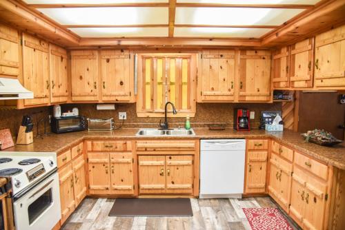 Standing Bear Lodge - image 2