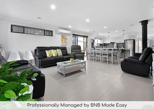 Ophir - Large Entertainer, Sleeps 11