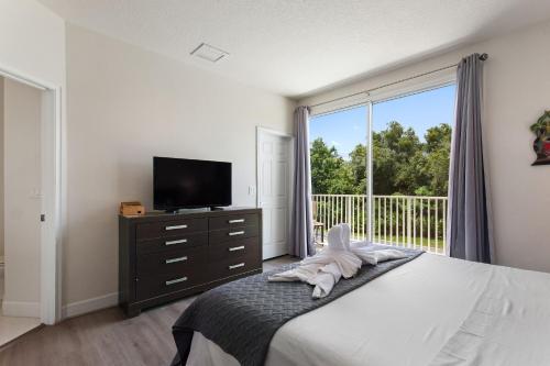 Priceless Peace at Serenity by Shine Villas, 081 townhouse in Orlando, USA