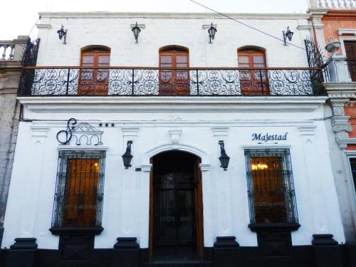 Majestad Hotel Boutique - image 4