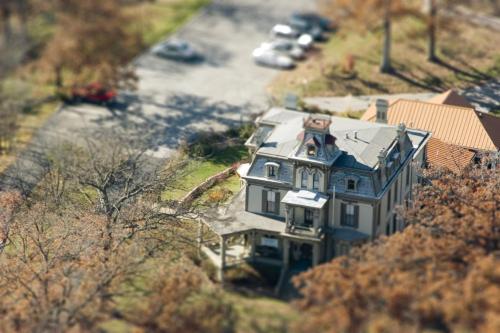 Garth Woodside Mansion Bed and Breakfast - 숙소 외관