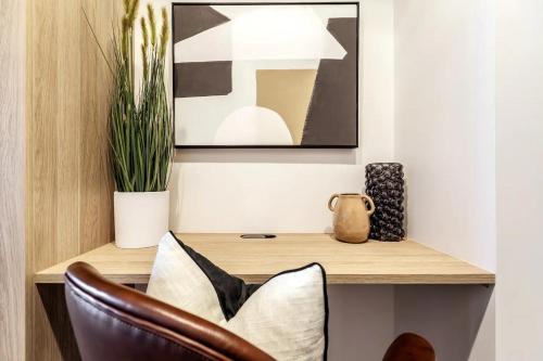 Villa Casa ~ Designer 3BR Apt~2Car~Perfect Getaway