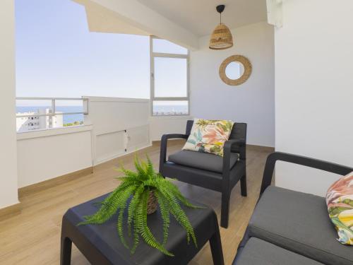 Cubo's Apartamento Algaida Calahonda Beach - image 2
