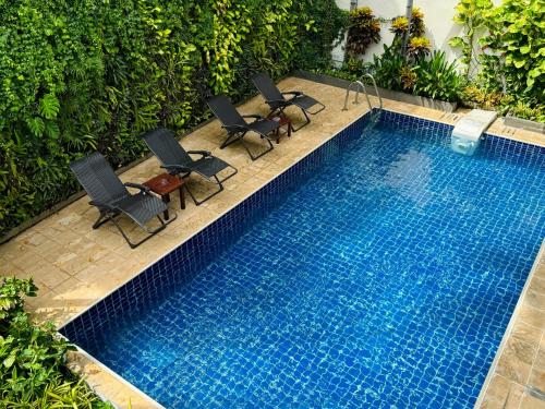 Dinsomon Hotel, Bangkok