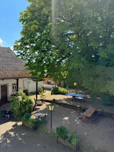 Iekārtas, Hinkelshof - als Ferienwohnung - Selbstversorgerkuche & Aufenthaltsraume - Sudeifel, Mullerthal, Via in Korperich