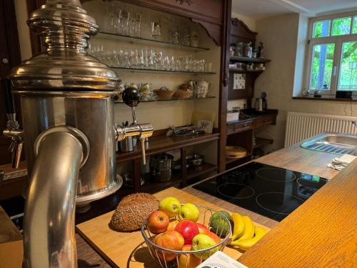 virtuve, Hinkelshof - als Ferienwohnung - Selbstversorgerkuche & Aufenthaltsraume - Sudeifel, Mullerthal, Via in Korperich