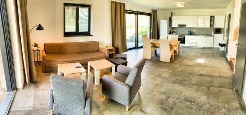 Apartmánové domy Lipno 1 (Apartmanove domy Lipno 1) in Frymburk