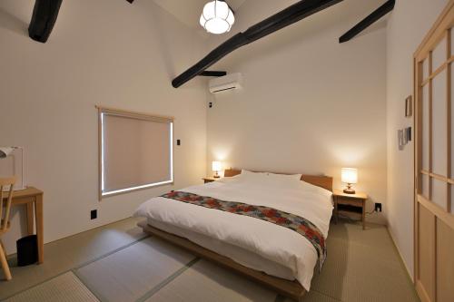 Three-Bedroom Townhouse image 7