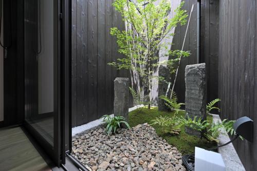 Three-Bedroom Townhouse image 2