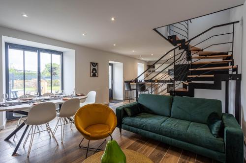 Three-Bedroom House image 4