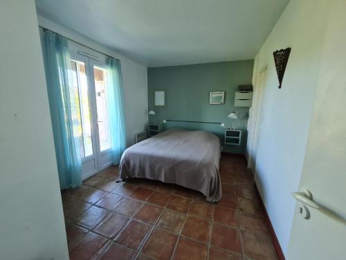 la galouciere in Saint-Just-et-Vacquieres