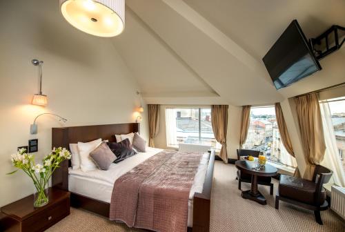 2 bedrooms, 2 beds