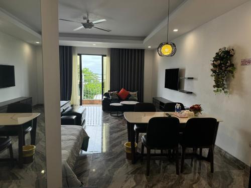 Family Room image 5