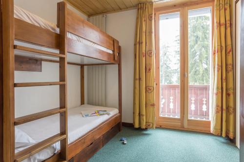 2 bedrooms, 4 beds