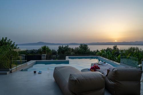 Morea Club West House Private Heated Pool – khách sạn tại Peloponnese