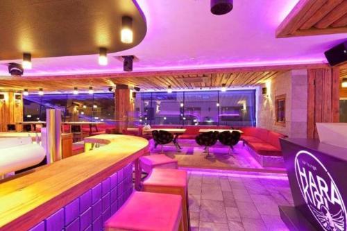 Nightclub, Partyhouse HARAKIRI stay DIFFERENT 60 seconds to MOUNTAINS! Free PARKING! Self CHECK-IN in Mayrhofen