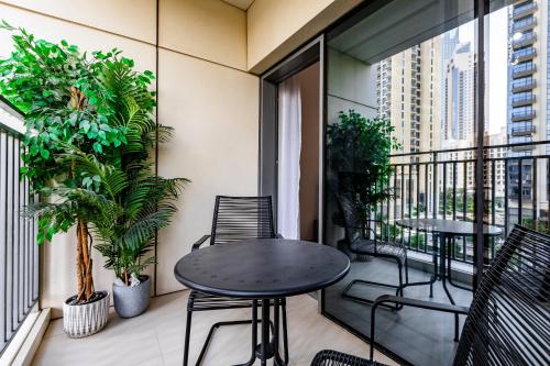 New I Modern I 1BDR I 17 Icon Bay Tower 2 - image 11