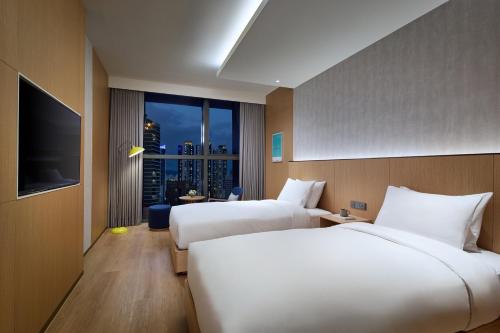room detail thumbnail 1
