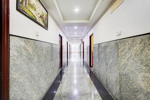 Super OYO Ambur Residency