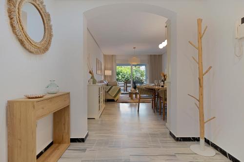 2 Bedroom Apartment in Medina Garden - Puerto Banús - image 4
