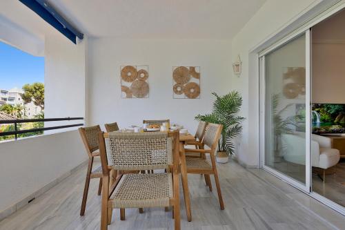 2 Bedroom Apartment in Medina Garden - Puerto Banús - image 7