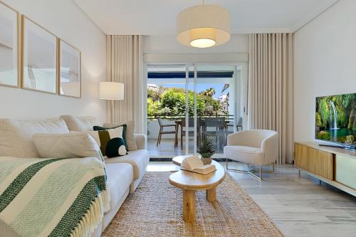 2 Bedroom Apartment in Medina Garden - Puerto Banús - image 10