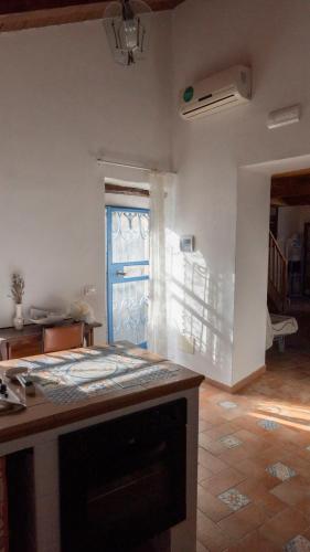 廚房, B&b Sotto l'arco in 佩爾迪福莫