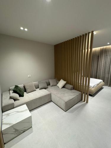 Basic Triple Room image 2