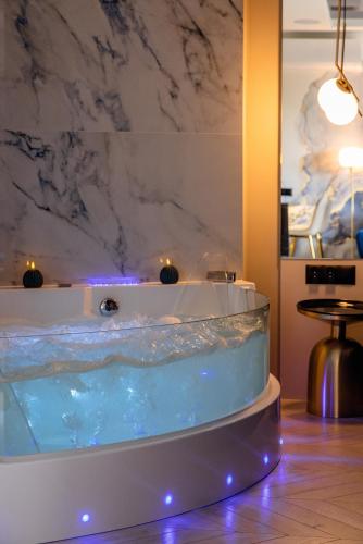 Apartament LUNA z jacuzzi Premium na Mazurach