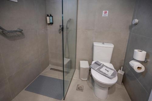 Deluxe Double or Twin Room image 1