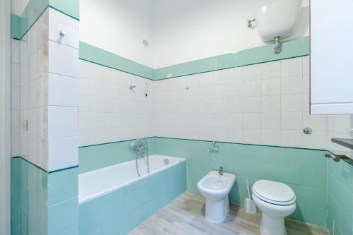 Genova Porto Antico Central Apartment x6, Генуя (фото 5)