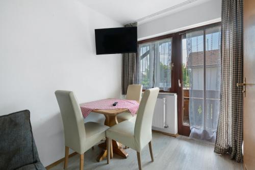 Knödelhof (Knodelhof) in Ottobrunn