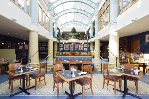 Restaurante, Merton Hotel in Bagot