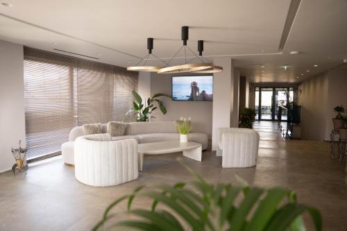 Лобби, Joelle Premium Hotel in Саранда