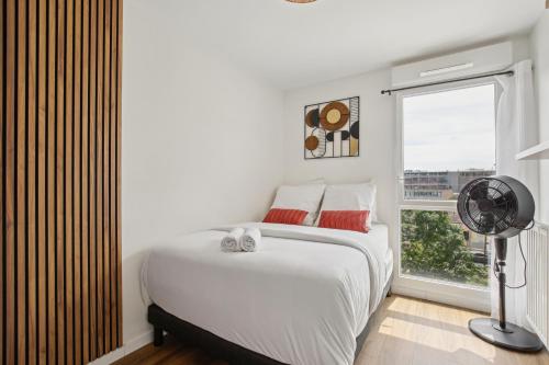 Chic and comfortable apart with parking and balcony