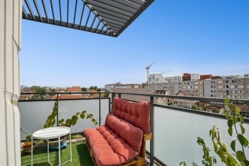 Зручності, Chic and comfortable apart with parking and balcony in Безон