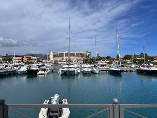 Casa Vacanze Villaggio Portorosa Furnari in 弗納