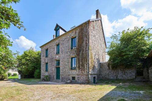 Le Logis du Clergé - Grande maison pour 15p gîte à louer Lassy