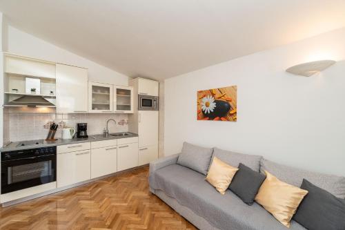 Apartments Dalmatia - image 9