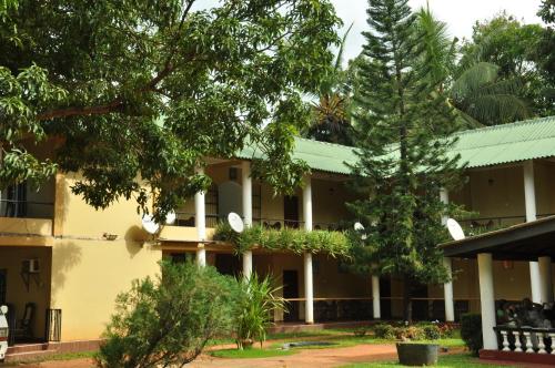 設施, 蘇加塔遊客休息旅館 (Sujatha Tourist Rest) in 錫吉里亞