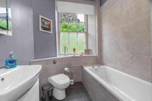 GuestReady - Lovely nest in the Old Town, Edinburgh (photo 6)