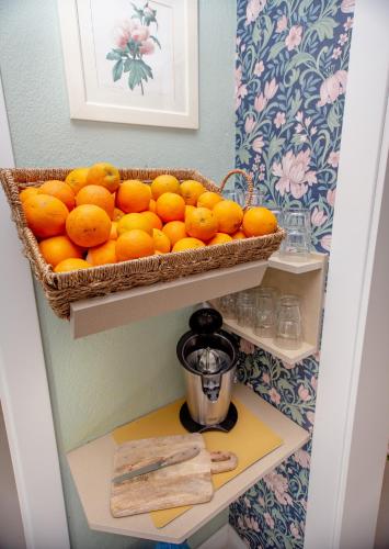 T H E BERLIN Studios and Suites