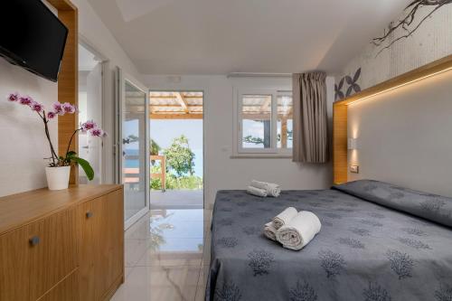 1 queen bed
